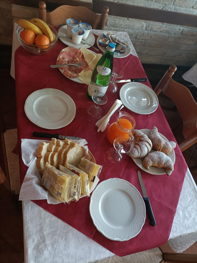 Food & Drinks