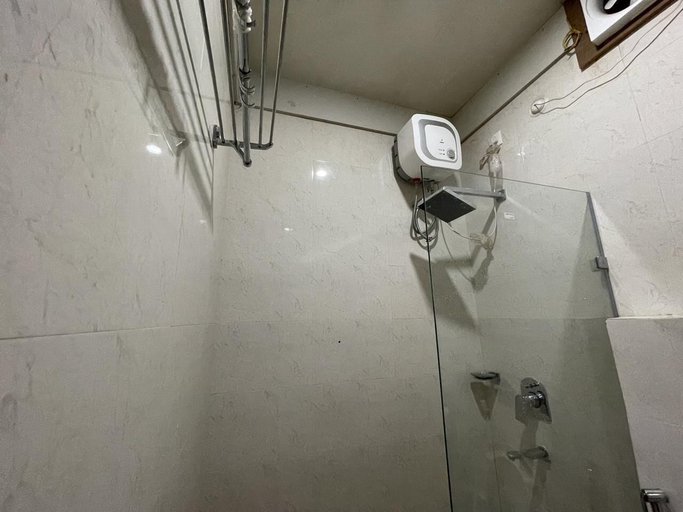 Bathroom 3, Hotel Siddhant Palace, Varanasi