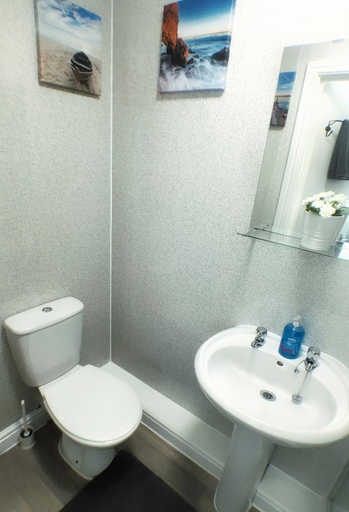 Others 4, Castle Terrace (B3 R2), Sandwell