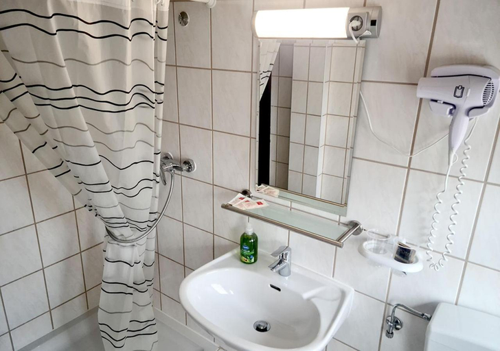 Bathroom 3, Hotel Geismarburg, Göttingen