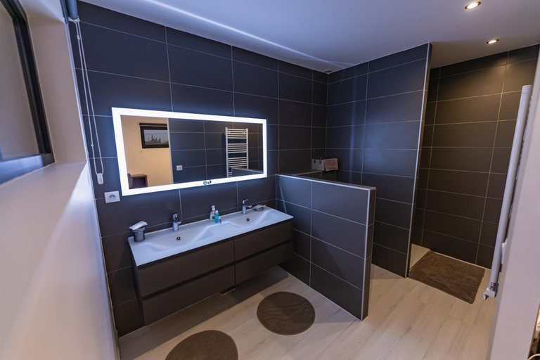 Bathroom 4, La Villa du Triangle, Hérault