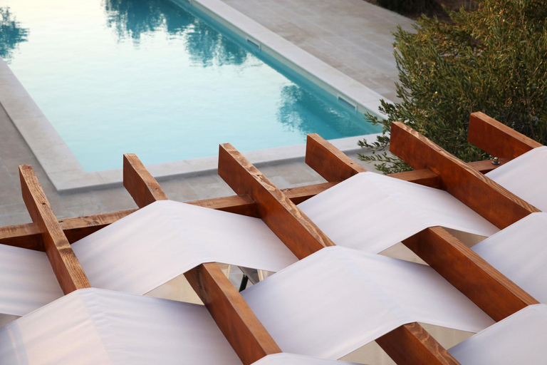 Sport & Beauty 2, Stone Villa Olea-Three Bedroom Villa with Pool, Supetar