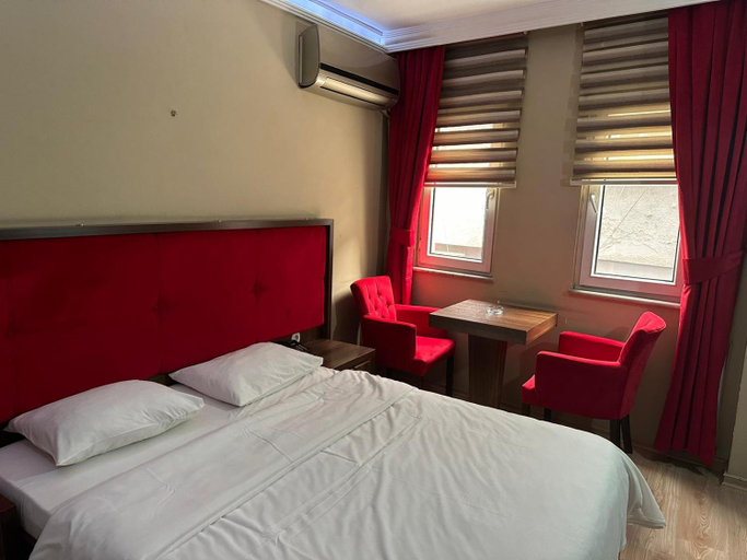 Others 5, grand rio otel, Merkez