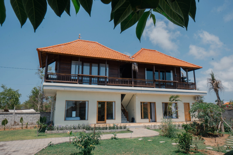Exterior & Views 26