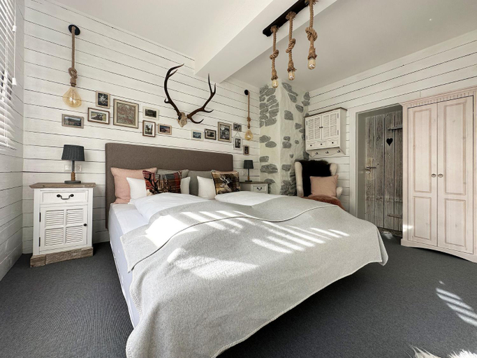 Bedroom 4, Boutique-Hotel Stadtvilla Hodes, Fulda