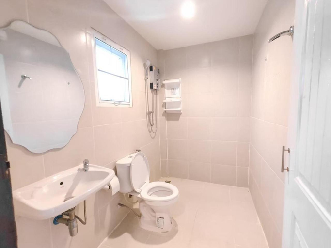 Bathroom 3