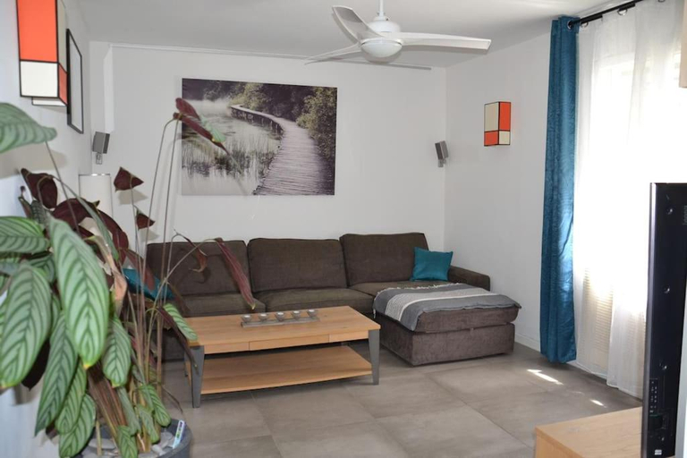 5, Jolie Villa, Piscine, 10min centre ville, WIFI, Hérault