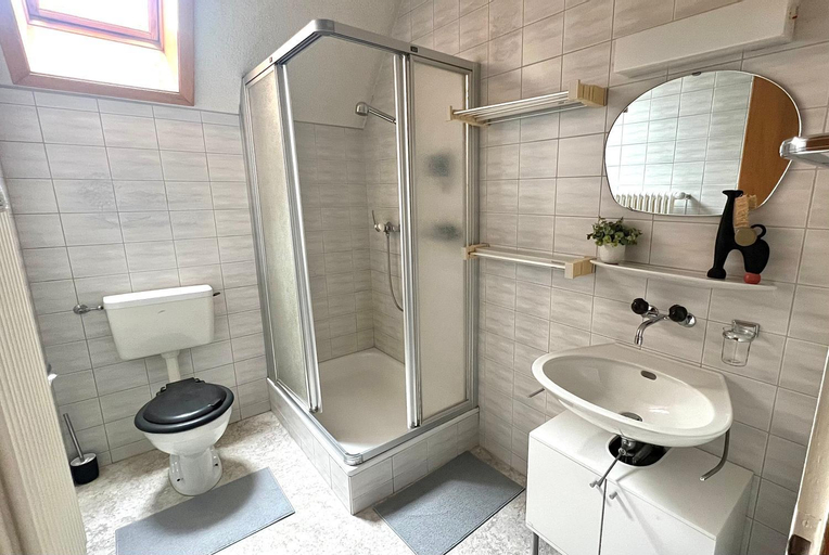 Bathroom 7