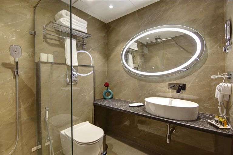Bathroom 14