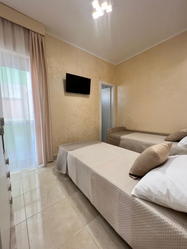 Others 4, B&B ReLu', Lecce