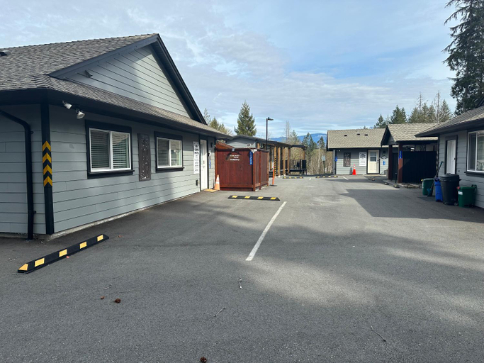 Others 4, Chims Cabins - Port Alberni, Alberni-Clayoquot