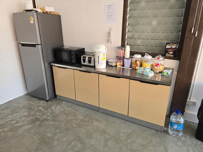 Food & Drinks, House Ju Hostel, Phra Nakhon
