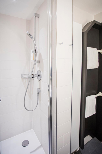 Bathroom 9