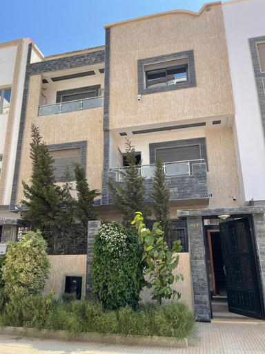 Exterior 12