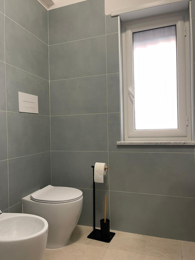 Bathroom 2, Naples Urban Apartment, Napoli