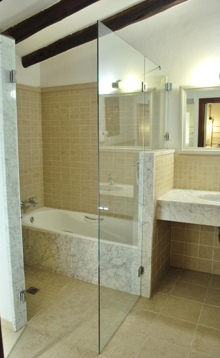 Bathroom 4, PETIT HOTEL ALGAIDA, Baleares