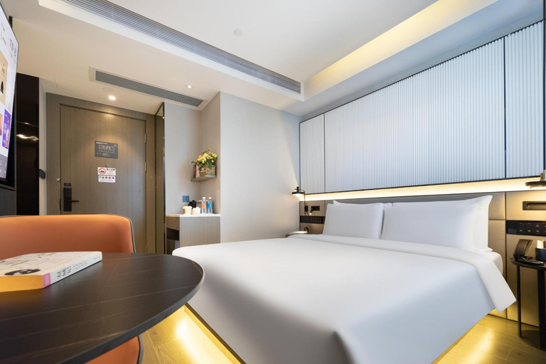 Bedroom 29