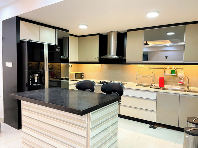Dining Room 29
