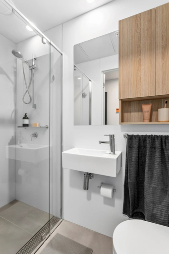 Bathroom 3, Comfy stay at Switch Living in the Centre of Adelaide - Campus Accommodation, Adelaide