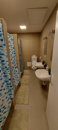Others 5, K21 party apartment hotel with inhouse ruin pub, Budapesti