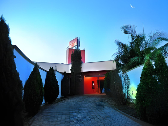 Others 4, Xenon Motel (Adult Only), Criciúma