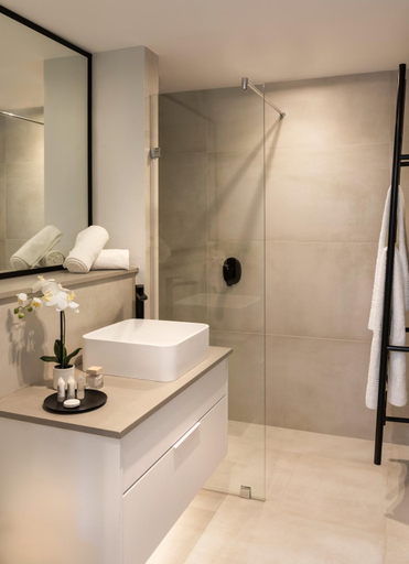 Bathroom 2, PREMIUM CAPE Camps Bay Lodge, City of Cape Town