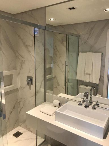 Bathroom 4, Hotel Praia Brava - Studios, Florianopolis