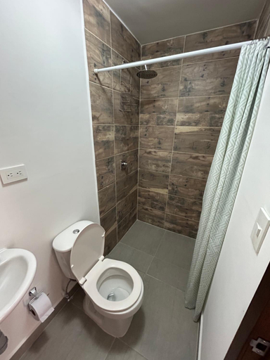 Bathroom 3, Nat!va 301, Santiago de Cali
