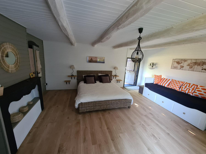 Bedroom 2, Shanti Nilayam, Tarn