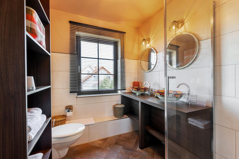 Bathroom 5, The Mex - El Sombrero, Ilm-Kreis