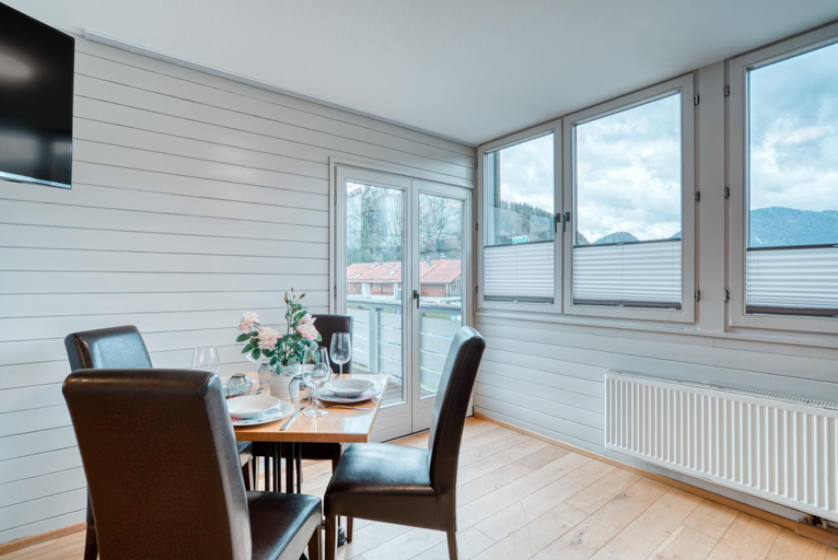 Dining Room 5, Ferienwohnung Nusslberg, Rosenheim