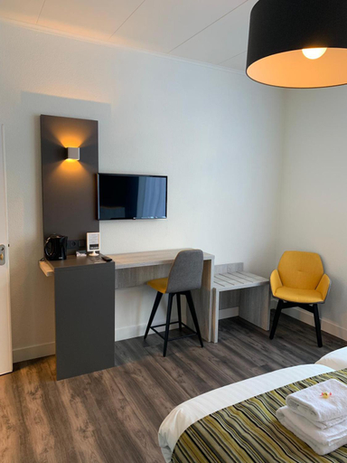 Bedroom 2, Hotel & Appartementen Royal, Terneuzen