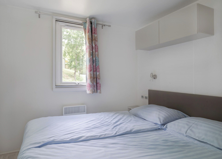 Bedroom 3, Camping RCN Val de Cantobre, Aveyron