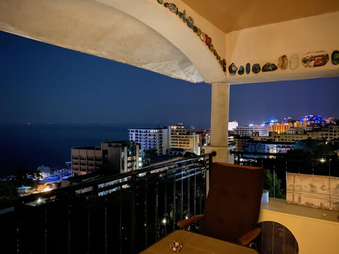 Others 3, Spacious seaview apartments, 100m to the beach, Varna
