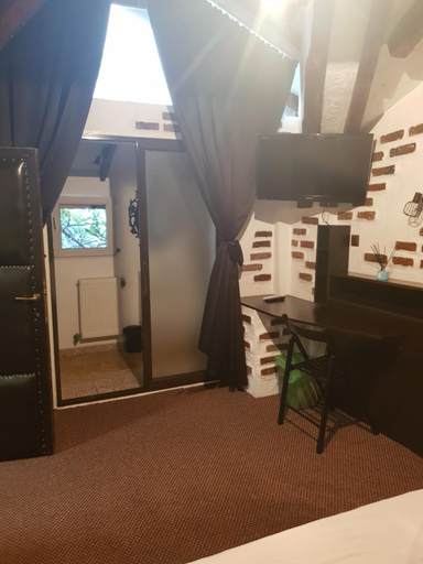 Others 4, Mpoint Motel, Municipiul Bucuresti