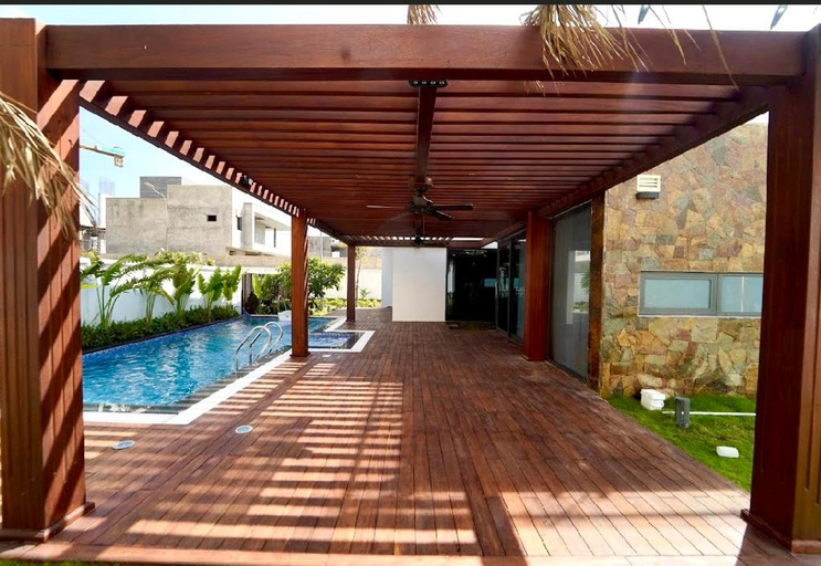 Swimming Pool 1