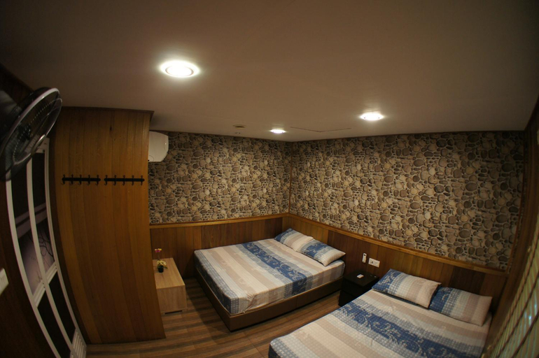 Bedroom 2, X Rector Minsu, Mersing