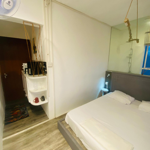 Others 2, Fairyland private room, Black River