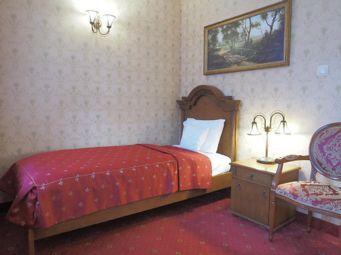 Bedroom 16