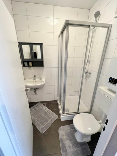 Bathroom 2, PS120 02, Städteregion Aachen