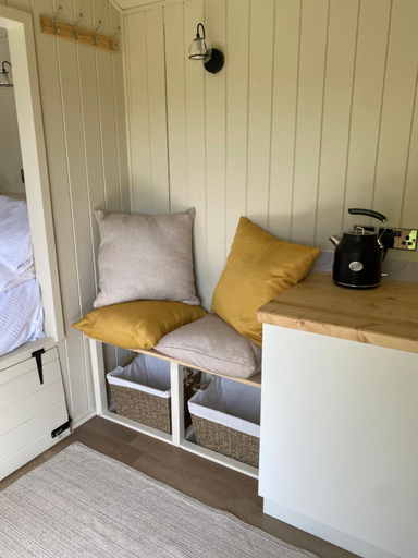 Others 4, Willow Shepherd Hut, Suffolk