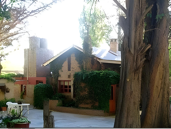 Others 4, La Casona del Rio, Rawson