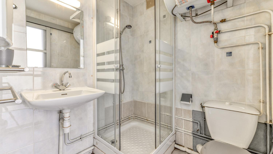 Bathroom, Les 4 Soleils- 16AB- Studio moderne- 4pers, Hérault