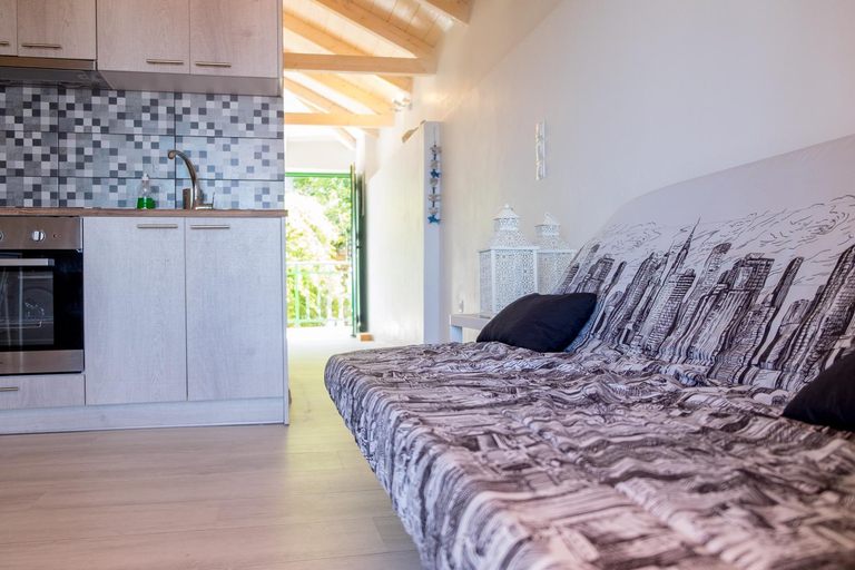 Bedroom 2, Villa Vanda, Epirus