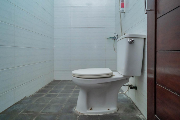 Bathroom 6