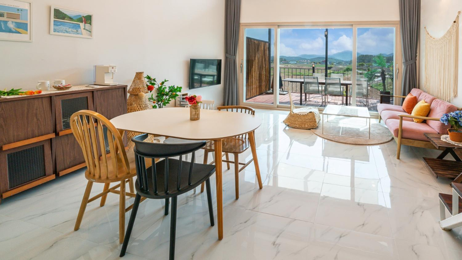 Others 2, Majoong Pool Villa Pension, Gyeongju