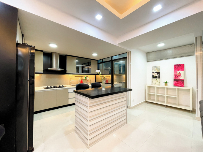 Dining Room 16
