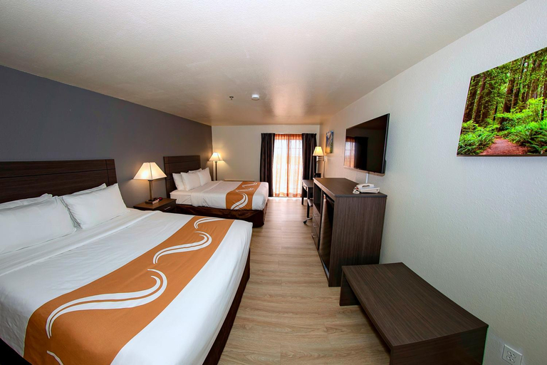 Bedroom, Quality Inn & Suites Crescent City Redwood Coast, Del Norte