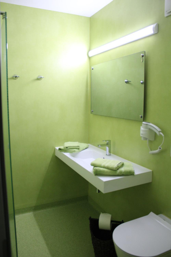 Bathroom 2, Hotel/Pension Rast& Ruh, Görlitz