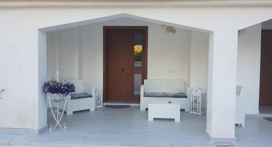 Others 5, B & B 2 eRRe, Salerno